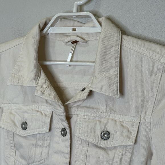 Free People Jean Jacket Size Medium Off‎ White Denim Button Front Long Sleeve - Picture 2 of 8